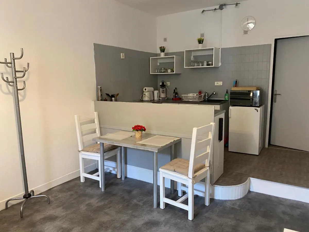 Appartement Studio Independant Dans Maison De Ville, Au Calme Marseille France