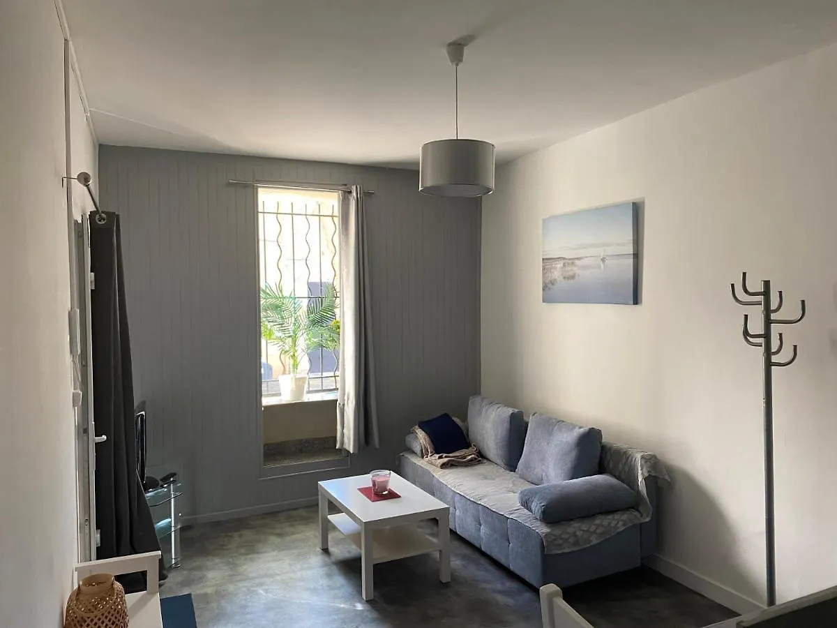 Studio Independant Dans Maison De Ville, Au Calme Marseille Appartement